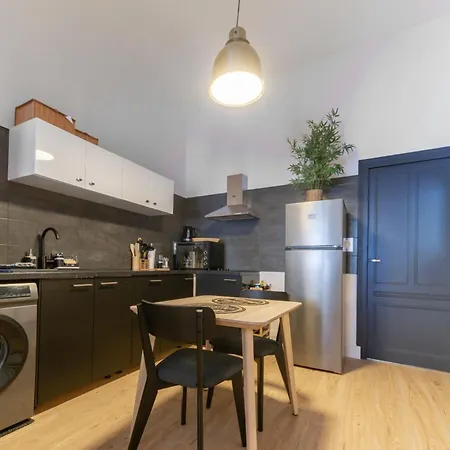 Le Larbaud - Calme En Centre アパート ヴィシー